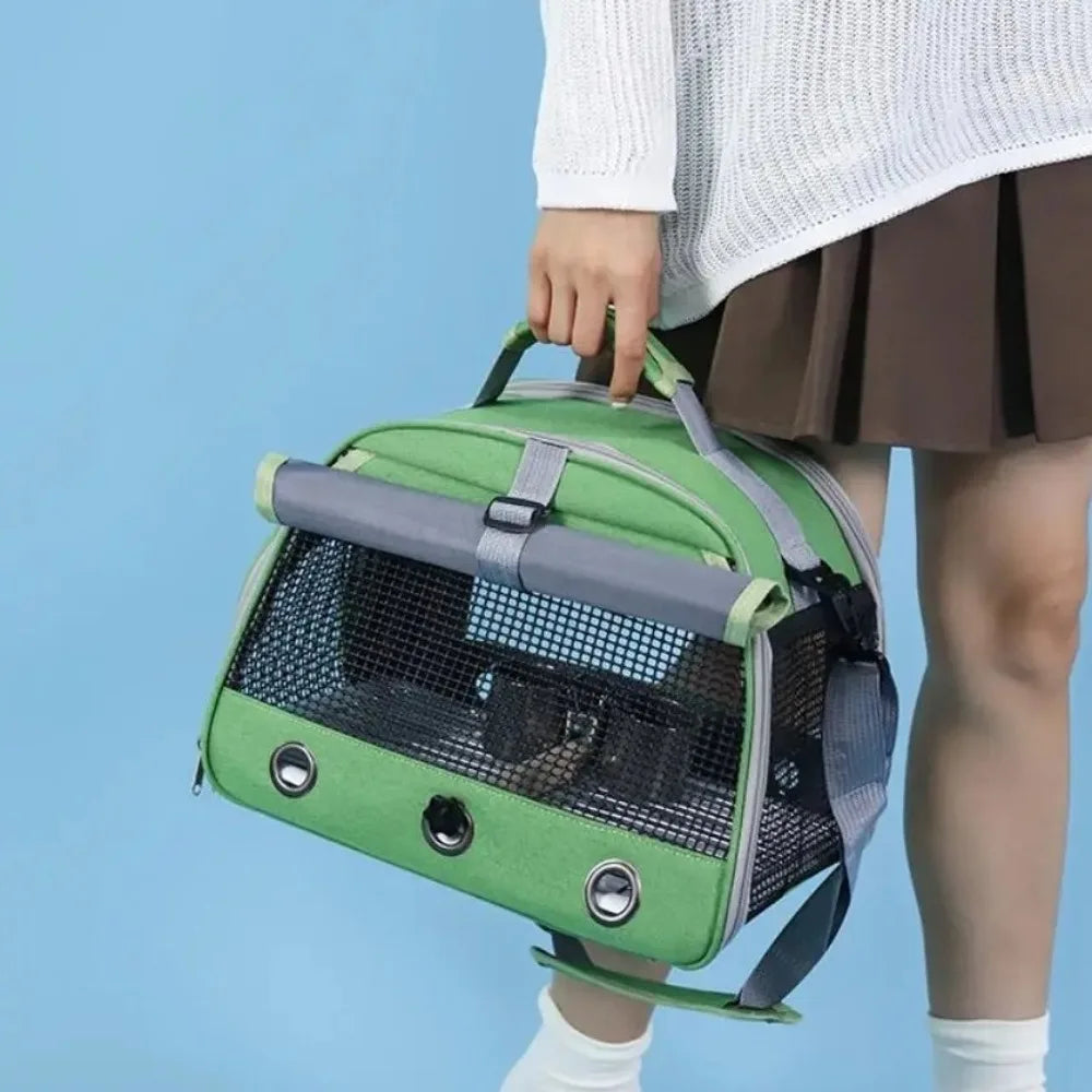 Breathable Portable Parrot Travel Bag with Tray Large Capacity Parrot Carrier Bag Comfortable Bird Backpack Pet Supplies
